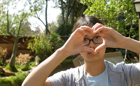 charlyne yi makeup. Charlyne Yi and a heart made